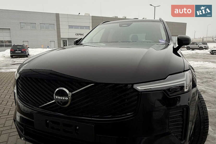 Volvo XC90 - фото 16