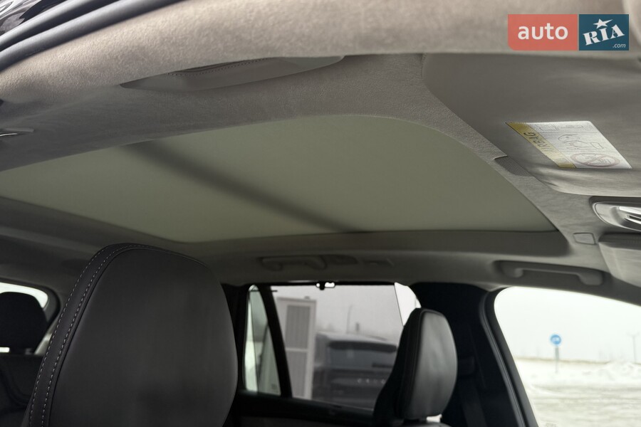 Volvo XC90 - фото 23