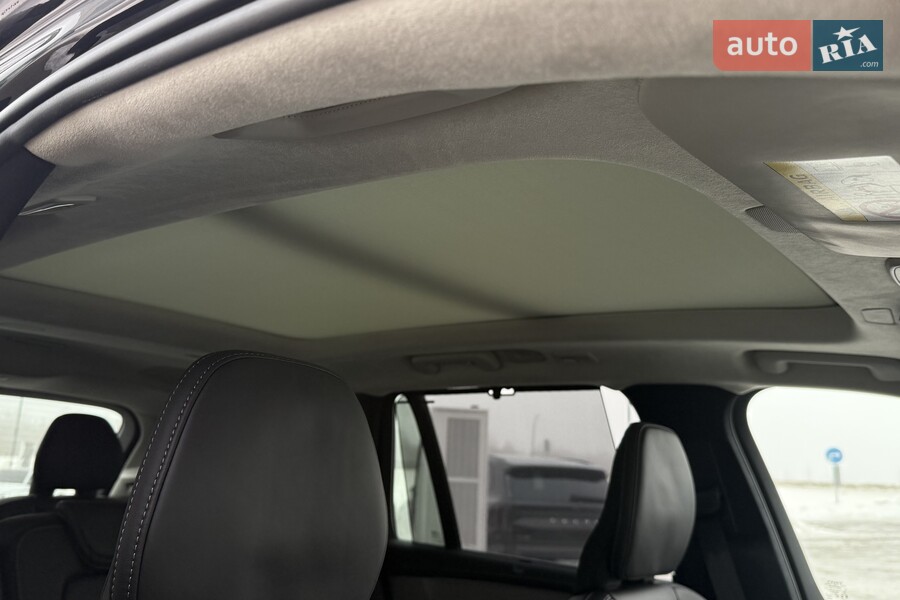Volvo XC90 - фото 24