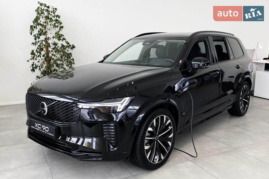 Volvo XC90 - фото 1