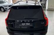 Volvo XC90 - фото 8