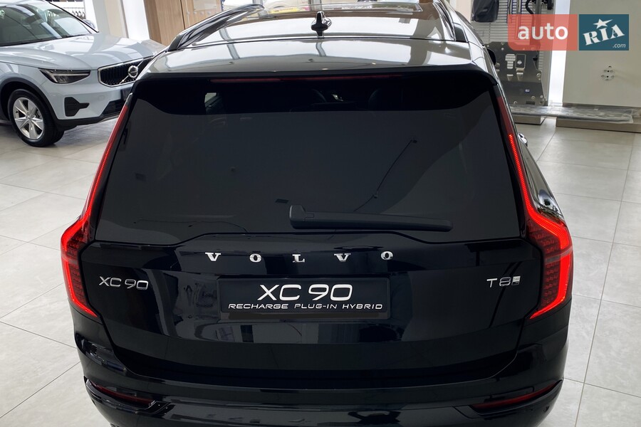 Volvo XC90 - фото 8