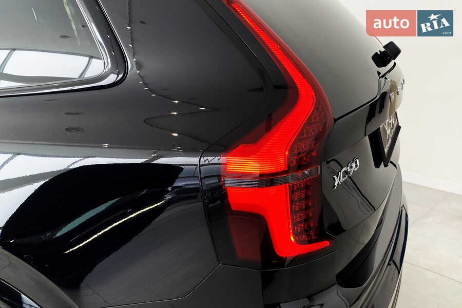 Volvo XC90 - фото 10