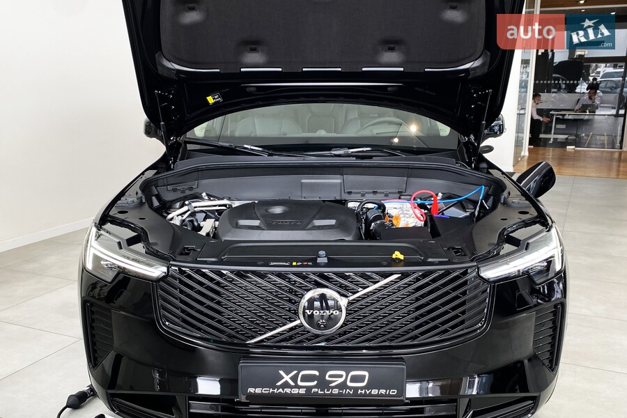 Volvo XC90 - фото 28