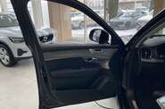 Volvo XC90 - фото 11