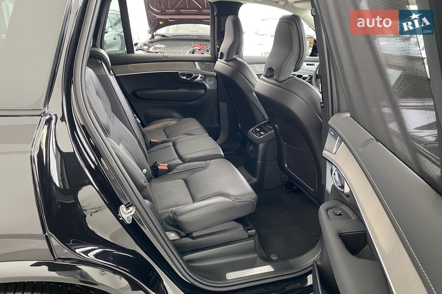 Volvo XC90 - фото 21