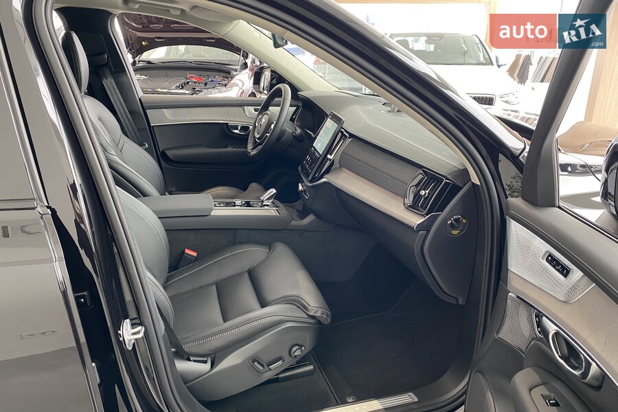 Volvo XC90 - фото 20