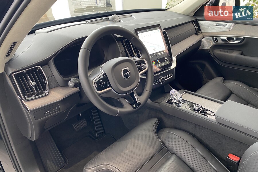 Volvo XC90 - фото 18