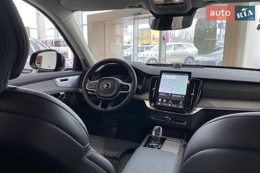 Volvo XC90 - фото 25