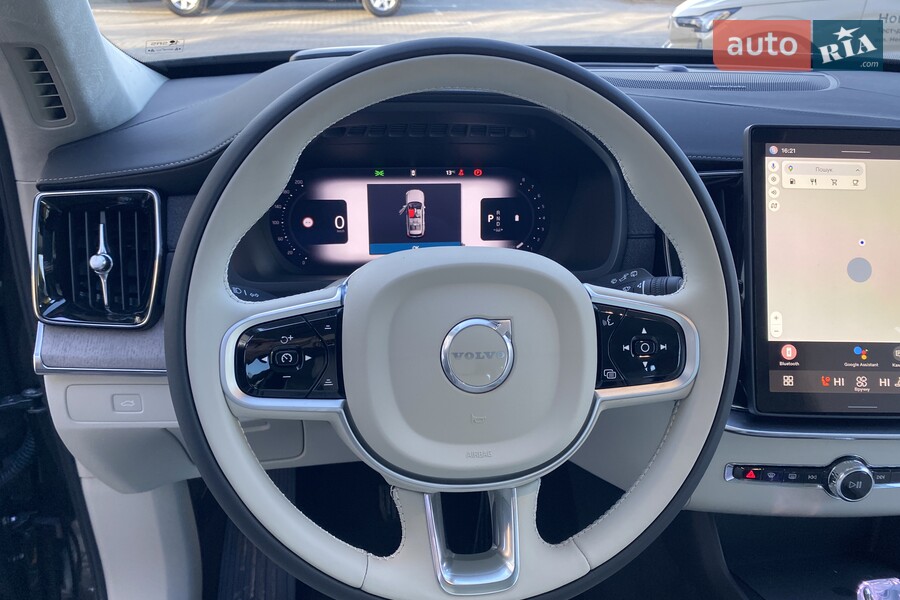 Volvo XC90 - фото 22