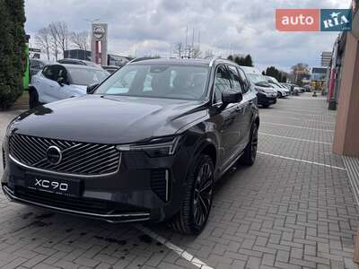 Volvo XC90 2025 Plus Bright