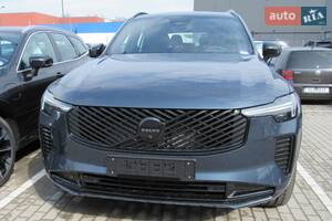 Volvo XC90 Ultra Dark