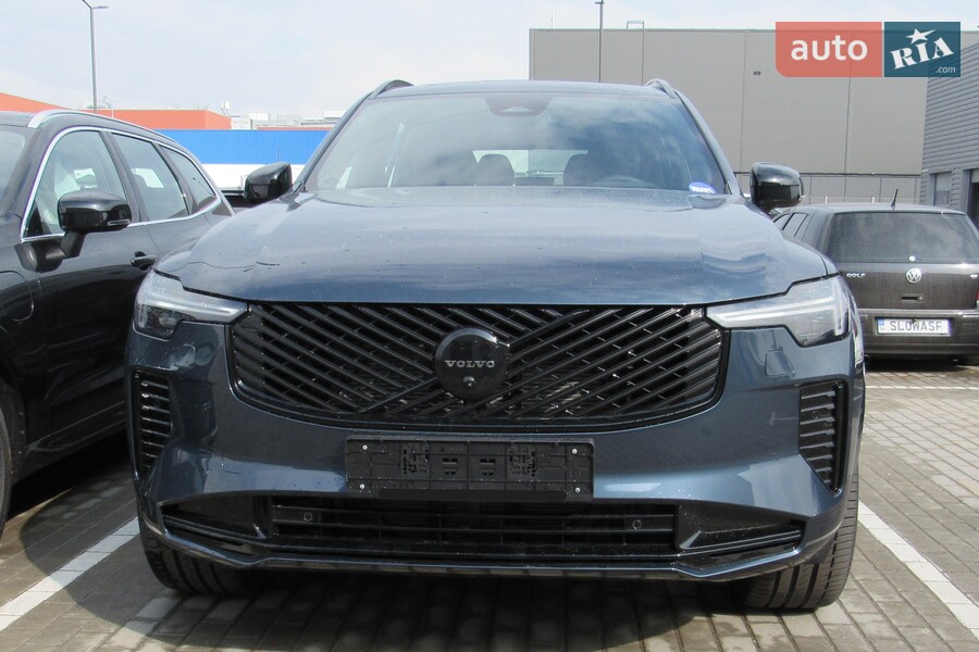 Volvo XC90 - фото 3