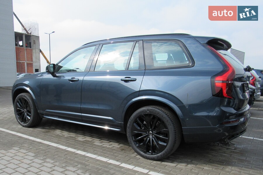 Volvo XC90 - фото 7