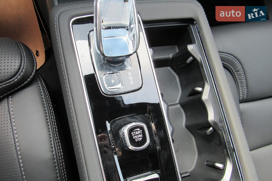 Volvo XC90 - фото 22