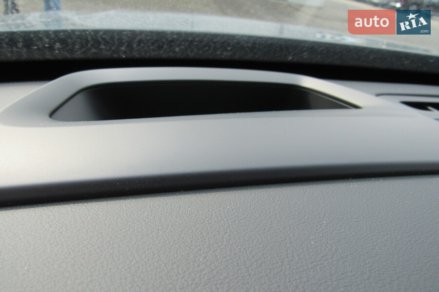 Volvo XC90 - фото 28