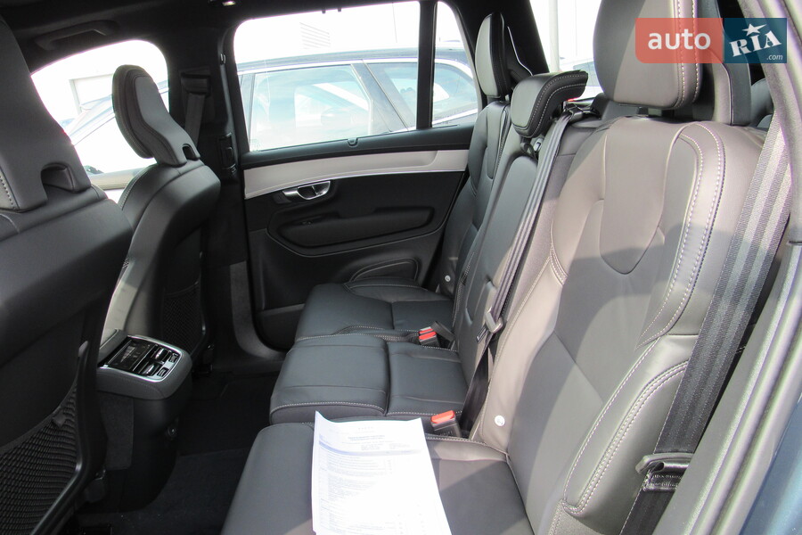 Volvo XC90 - фото 29