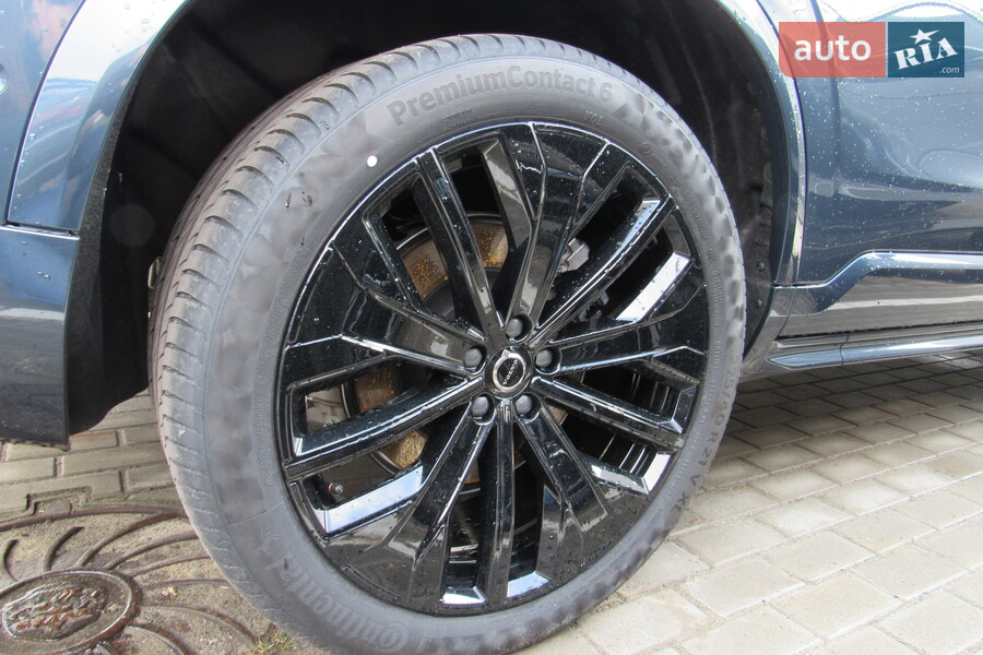 Volvo XC90 - фото 11