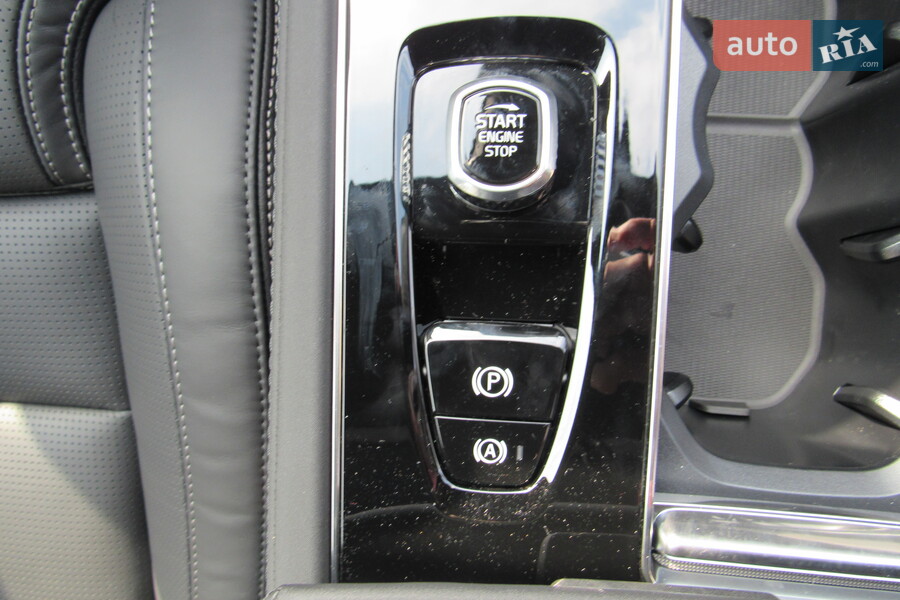 Volvo XC90 - фото 33