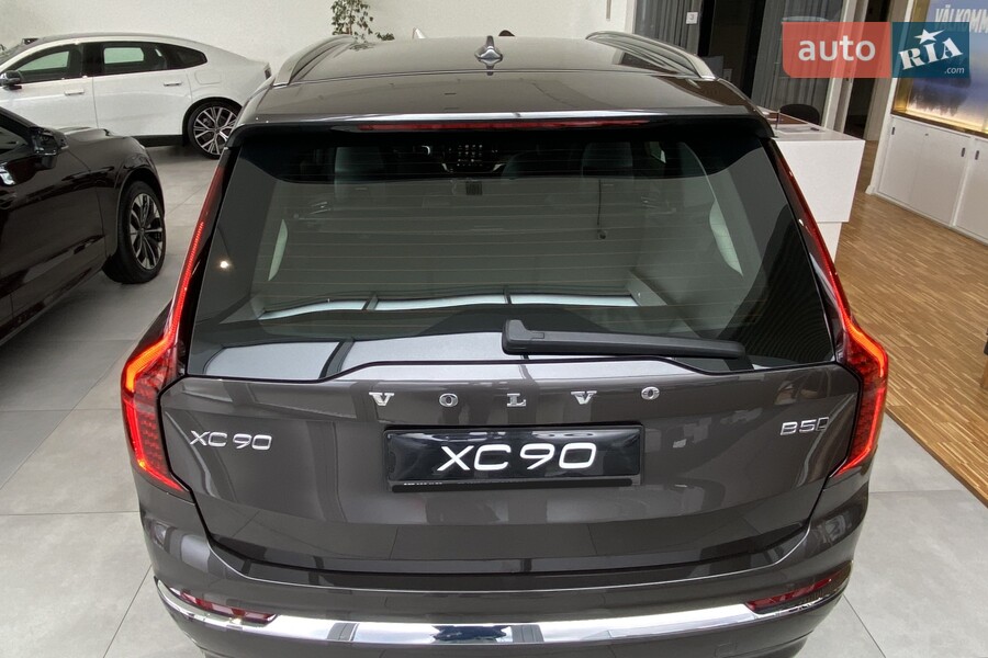 Volvo XC90 - фото 6