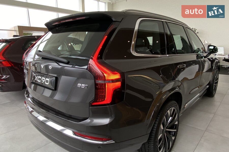 Volvo XC90 - фото 7