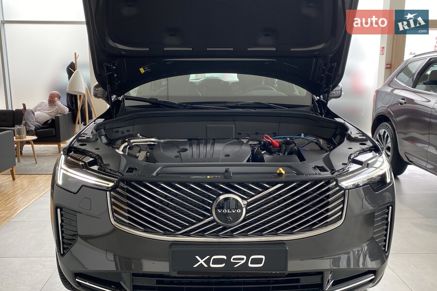 Volvo XC90 - фото 30