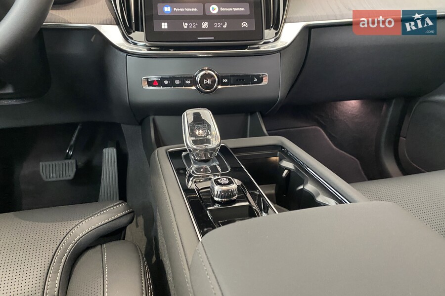 Volvo XC90 - фото 15