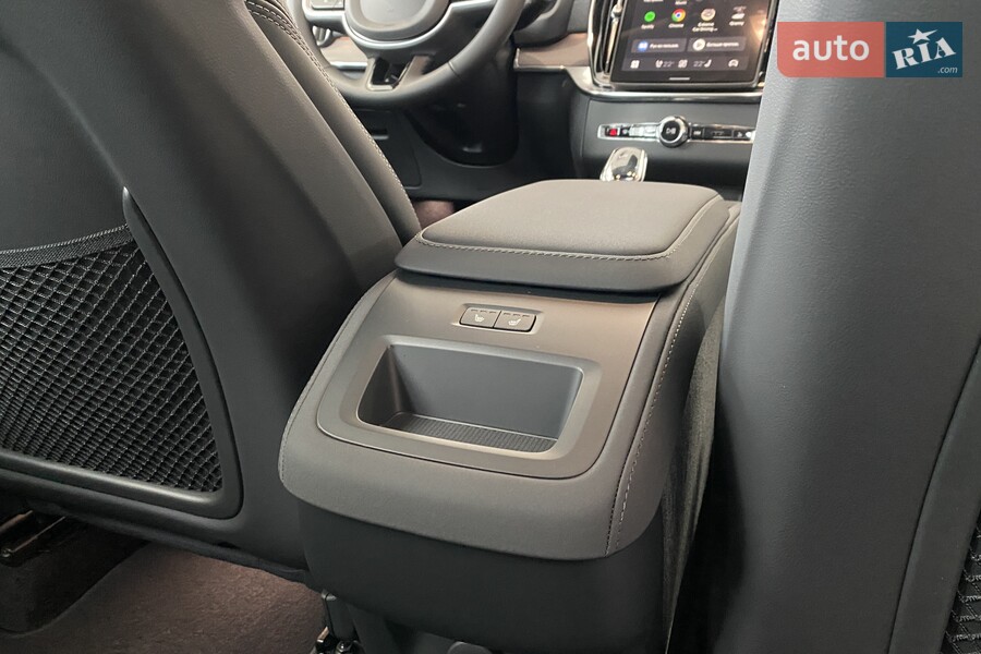 Volvo XC90 - фото 20