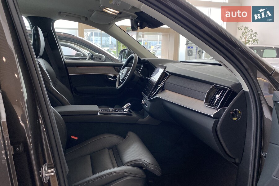 Volvo XC90 - фото 29