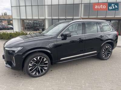 Volvo XC90 2026 Plus Dark