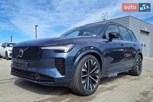 Volvo XC90 Plus Dark
