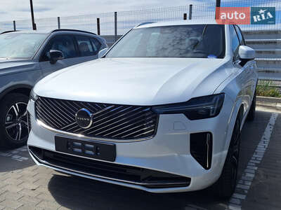 Volvo XC90 2026 Plus Bright