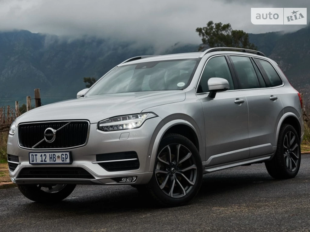 Volvo XC90 Momentum