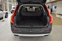 Volvo XC90 Momentum