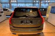 Volvo XC90 Momentum