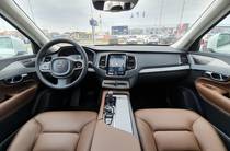 Volvo XC90 Momentum