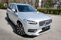 Volvo XC90 Momentum