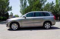 Volvo XC90 Momentum