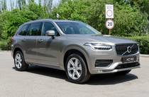 Volvo XC90 Momentum