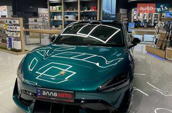 Xiaomi SU7 Ultra 2025 в Київ