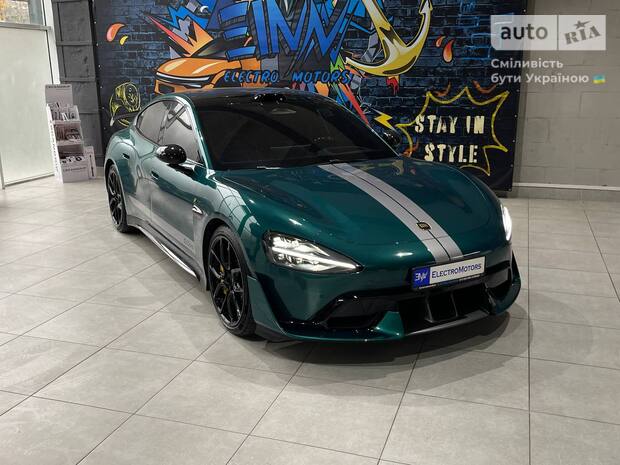 Xiaomi SU7 Ultra 2025 Xiaomi SU7 Ultra 2025