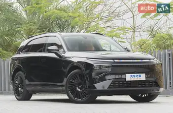 Xpeng G9