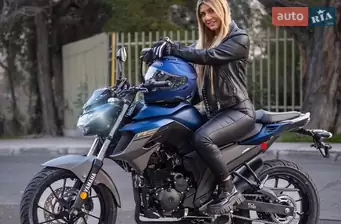 Yamaha FZ 250