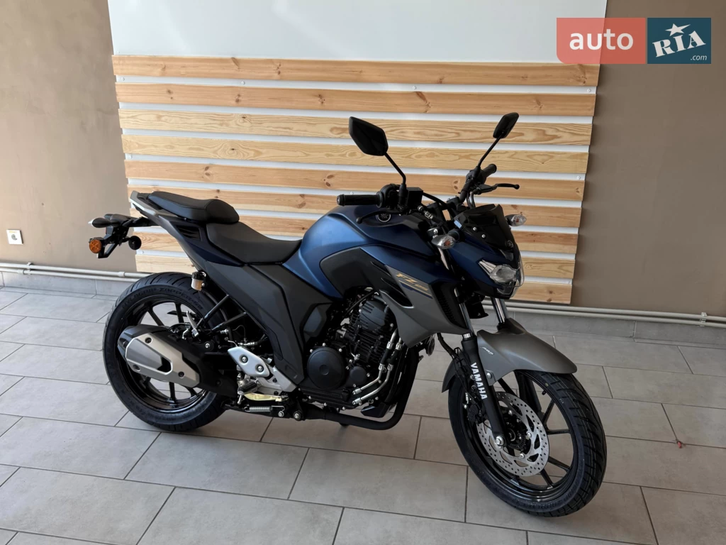 Yamaha FZ 250 Base