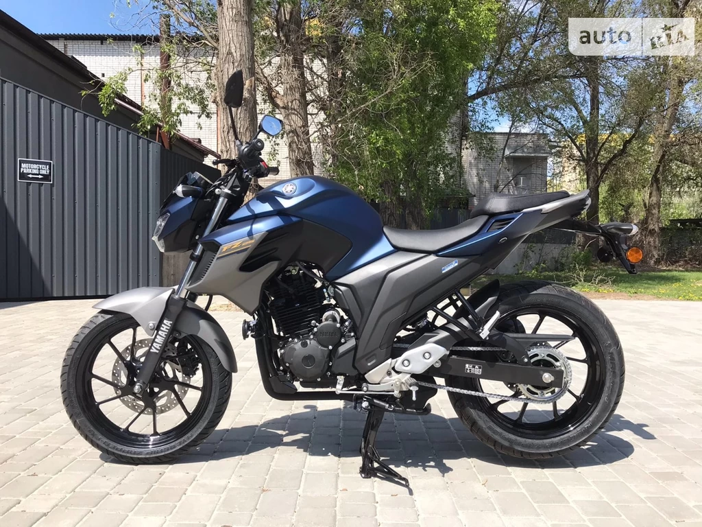 Yamaha FZ Base