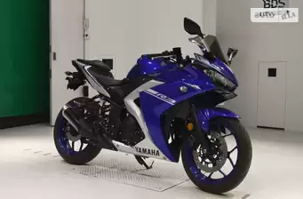 Yamaha FZR