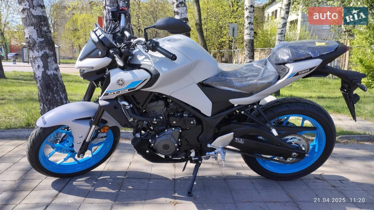 Yamaha MT-03 Base