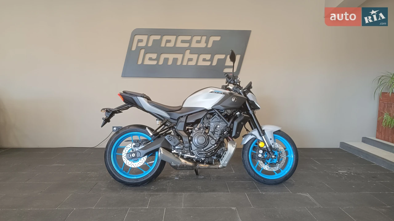 Yamaha MT-07 Base