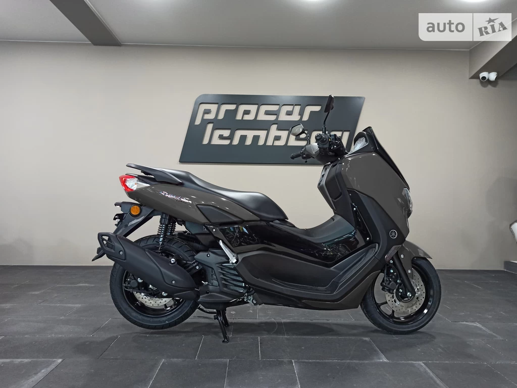 Yamaha NMax Base