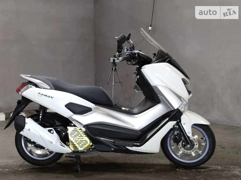 Yamaha NMax Base